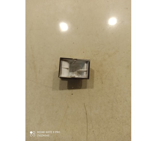 Кнопка откидывания сиденья