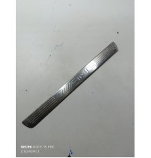 Накладка порога передняя левая