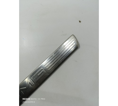 Накладка порога передняя левая