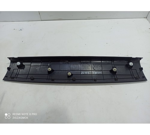 Накладка крышки багажника(верхняя внутренняя)