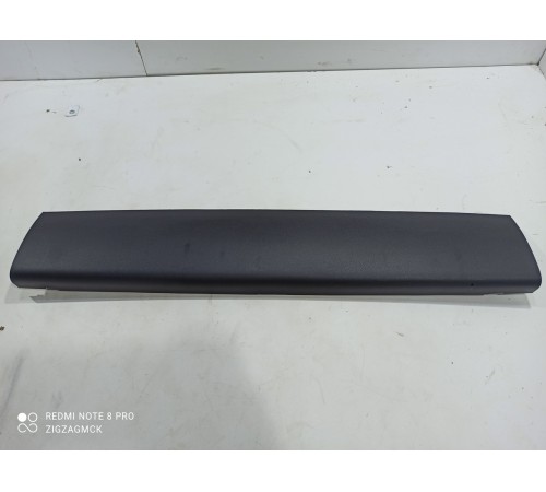 Накладка крышки багажника(верхняя внутренняя)