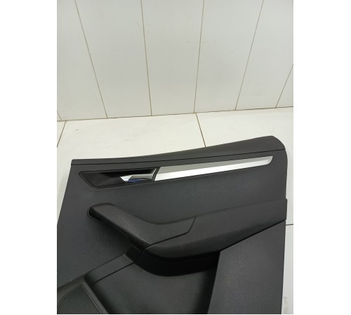 Обшивка двери задняя правая