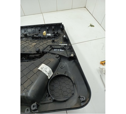 Обшивка двери задняя правая