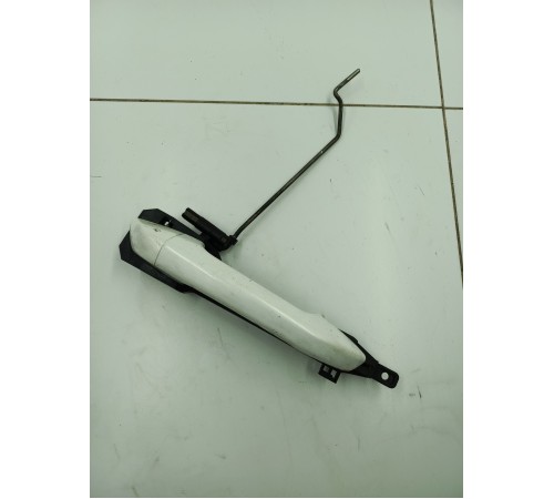 Ручка двери передняя правая внешняя