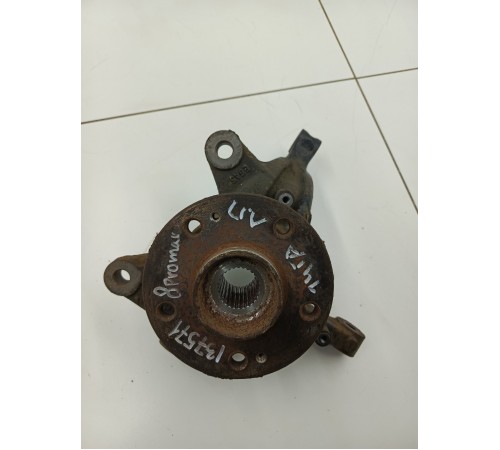 Кулак поворотный передний левый