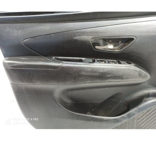 Обшивка двери передняя левая