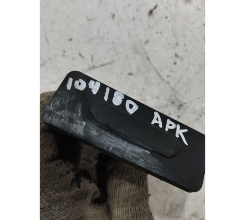 Кнопка открывания багажника