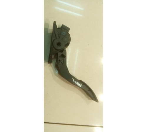 Педаль акселератора