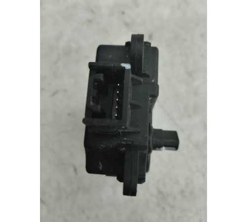 Моторчик привода заслонок отопителя