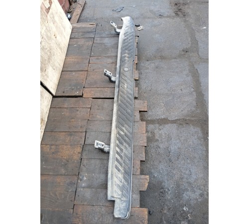 Подножка левая