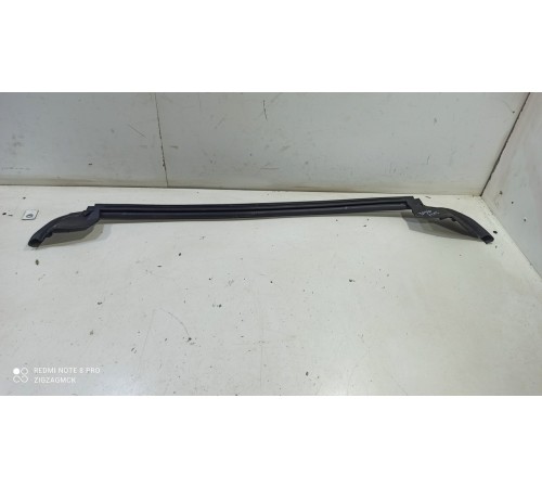 Уплотнитель стекла двери (задний правый)