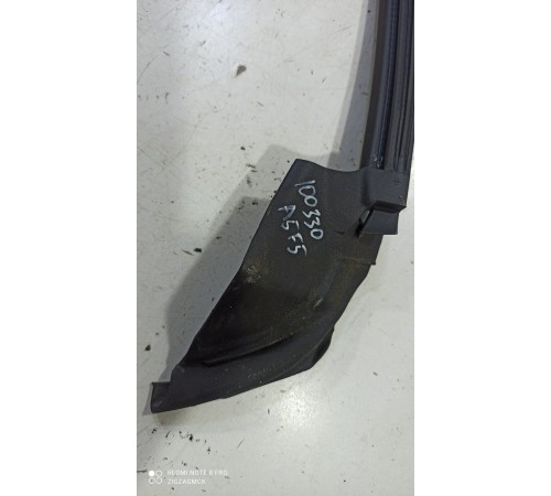 Уплотнитель стекла двери (задний правый)