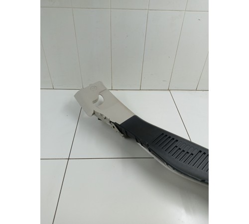 Обшивка стойки задняя левая