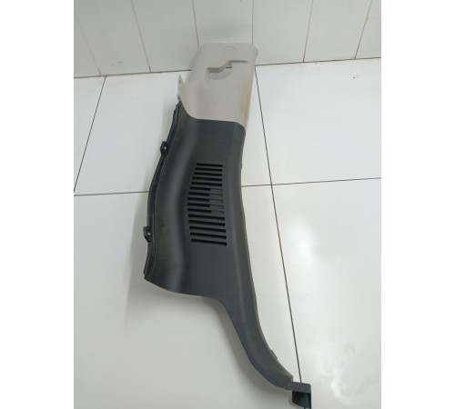 Обшивка стойки задняя левая