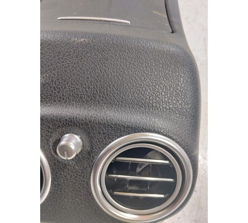 Накладка центральной консоли задняя с воздушным дефлектором