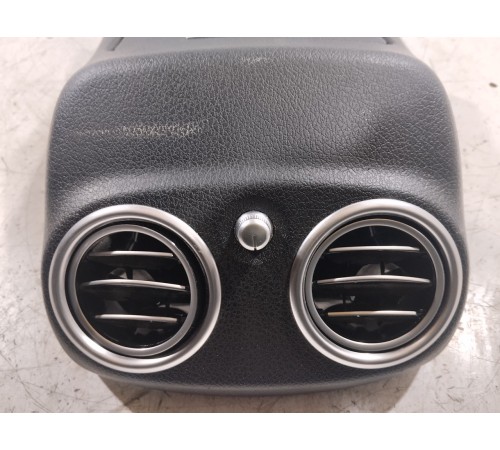 Накладка центральной консоли задняя с воздушным дефлектором