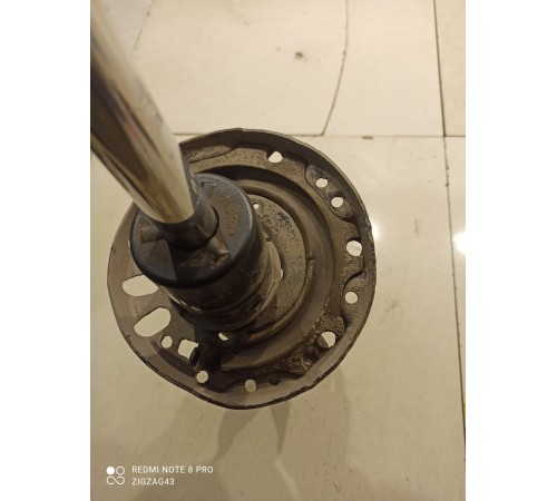 Стойка подвески(передняя левая)