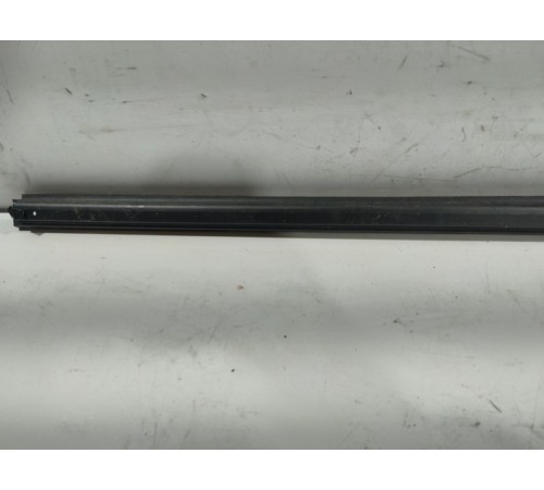 Уплотнитель стекла (задний правый внутренний)