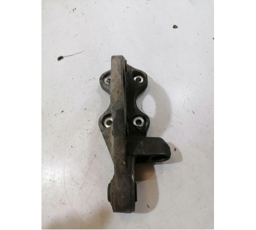 Кронштейн промежуточного вала