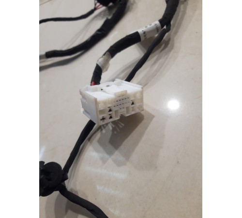 Электропроводка двери (задняя, правая)