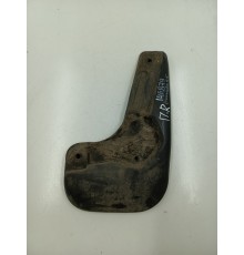 Брызговик передний правый