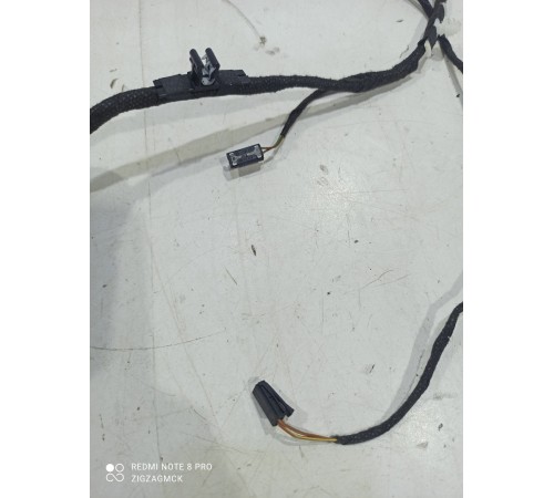 Электропроводка обшивки двери (передняя правая)
