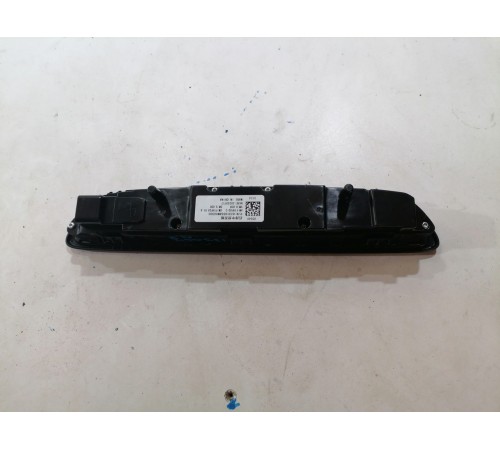 Панель управления климатом заднего ряда