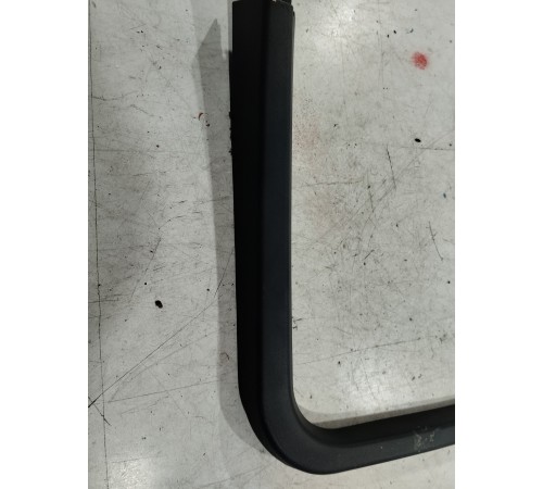 Рамка стекла двери (задняя левая)