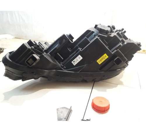 Фара (передняя,правая)