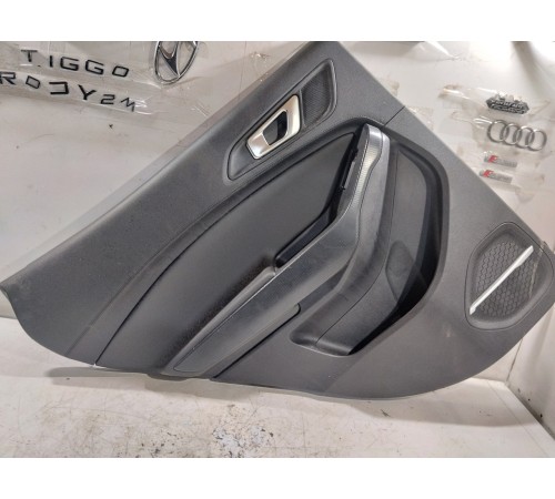 Обшивка двери задняя левая