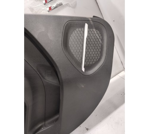 Обшивка двери задняя левая