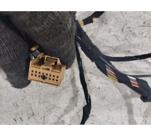 Электропроводка двери передняя левая