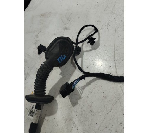 Электропроводка двери передняя левая