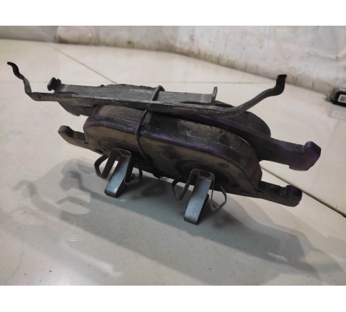 Колодки тормозные (передние левые)