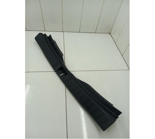 Накладка замка багажника