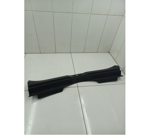 Накладка замка багажника