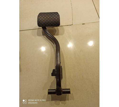 Педаль тормоза