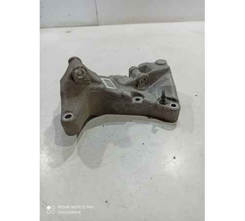 Кронштейн генератора