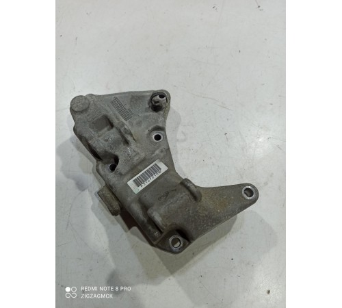 Кронштейн генератора