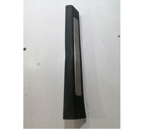 Накладка порога передняя правая внутренняя