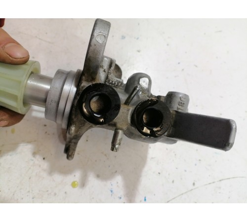 Главный тормозной цилиндр