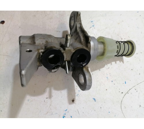 Главный тормозной цилиндр