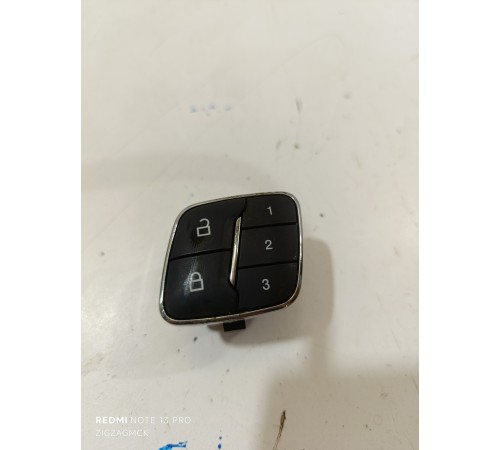 Блок кнопок памяти сидений и блокировки дверей