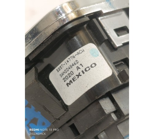 Блок кнопок памяти сидений и блокировки дверей