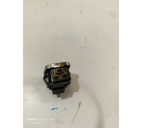 Блок кнопок памяти сидений и блокировки дверей