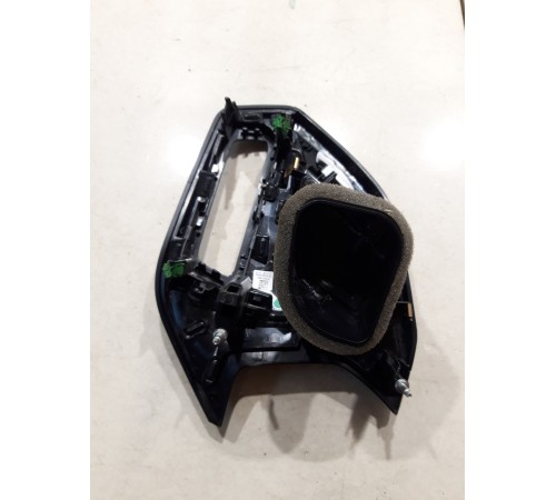 Дефлектор обдува салона правый