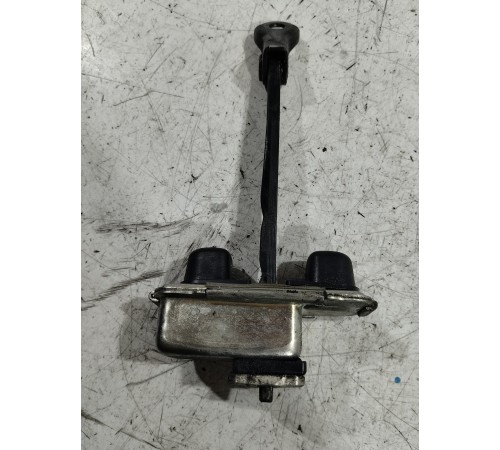 Ограничитель двери передний правый