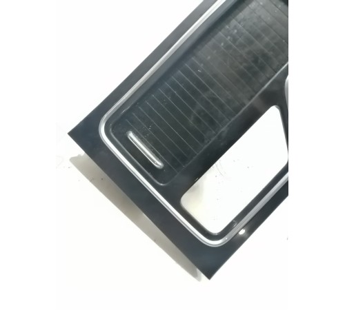 Декоративная накладка центральной консоли