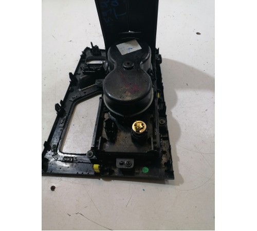 Декоративная накладка центральной консоли