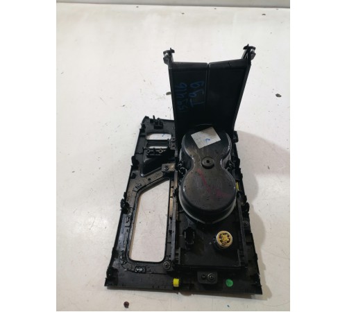 Декоративная накладка центральной консоли